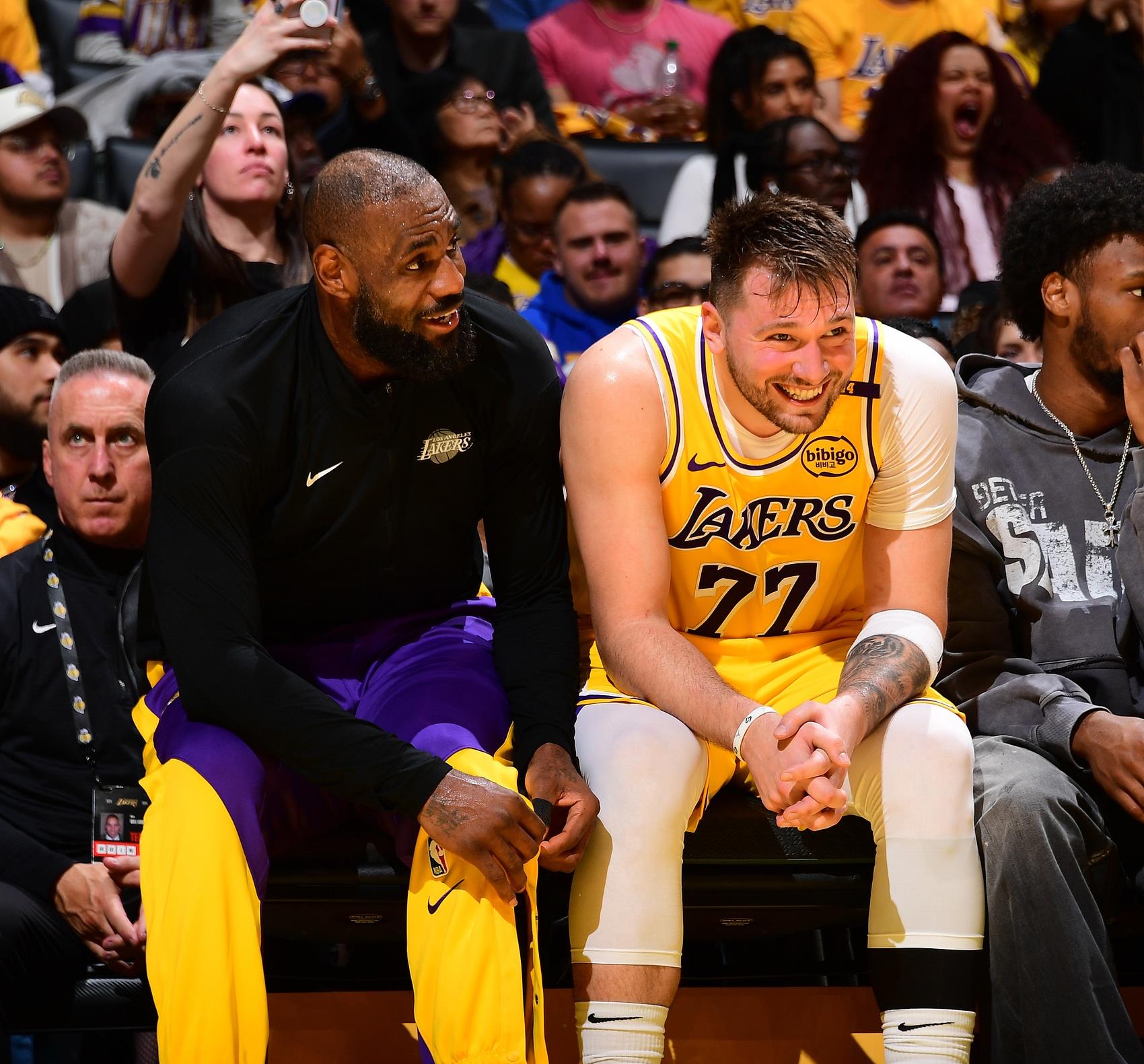 英雄联盟全球总决赛-丹佛掘金清晨再遭质疑，志在NBA季后赛名次提升，信心回归，高层口径保持一致的简单介绍